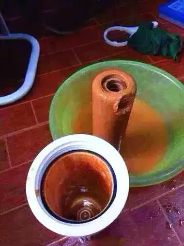 看看您家用的水管，是不銹鋼水管太貴，還是家人的健康不值得投資？